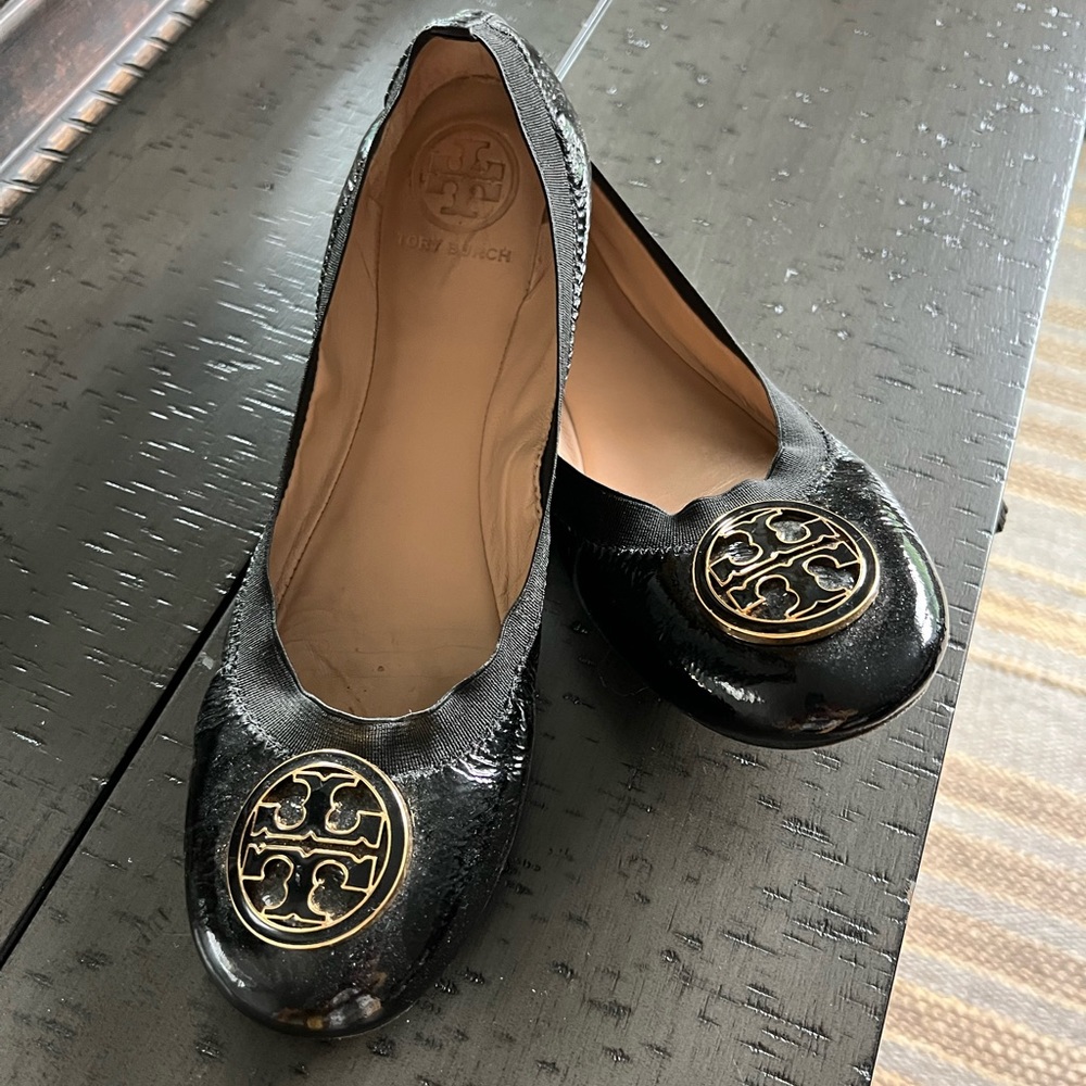 EUC Tory Burch Carolina flats size 9